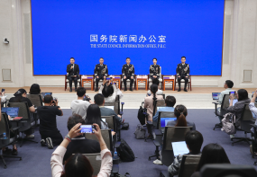 国务院新闻办举行"新征程上的奋斗者"中外记者见面会