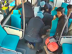 老人乘公交猝死家属索赔 公交公司需要担责吗?