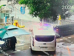 北京孕妇突发大出血 交警18分钟抢出生命通道