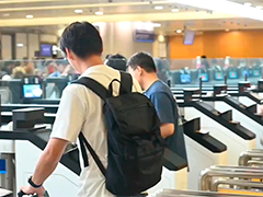 率先突破1500万人次 浦东机场今年出入境客流稳居全国空港首位