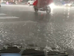 河北发布雷电和冰雹预警 多地出现强对流天气