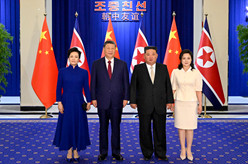 习近平出席金正恩举行的欢迎宴会