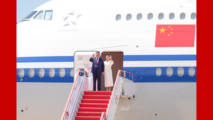 习近平抵达平壤开始对朝鲜进行国事访问