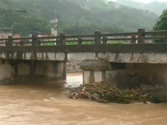 广西柳州柳江流域多条河流水位上涨 水上公交停航