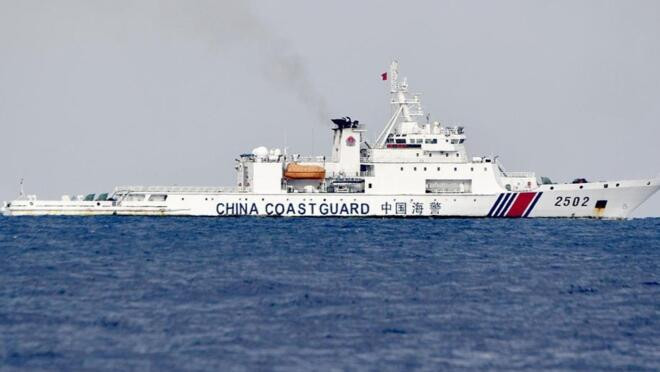 中国海事巡航编队钓鱼岛附近喊话日本舰艇