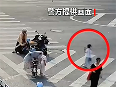 江苏丹阳:外婆晕倒5岁女童冷静报警 警民合力救助