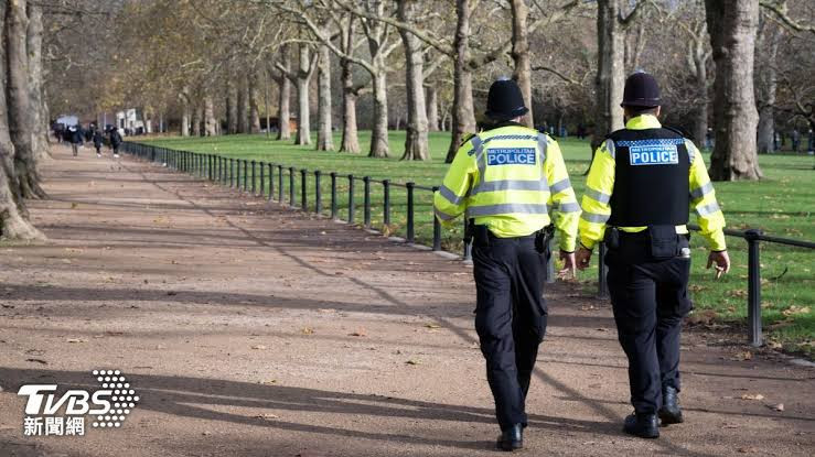 英国一警官涉嫌使用人工智能伪造证据材料
