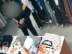 服装店衣物失窃 民警凭电瓶车轨迹快速破案