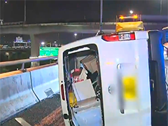 香港青沙公路发生车祸 两名出租车乘客死亡