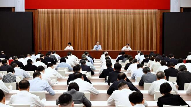 上海市树立和践行正确政绩观学习教育警示教育会举行