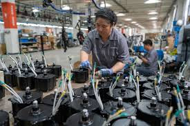 中国制造业采购经理指数升至50.3%
