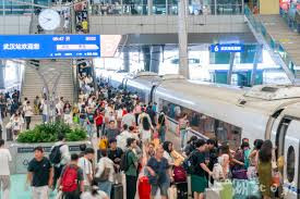 全国铁路暑运开启 为期62天 预计发送旅客10.1亿人次
