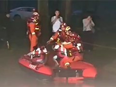 山西忻州23名游客露营遇暴雨被困 消防紧急救援