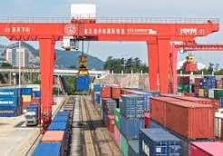 中哈（连云港）物流合作基地 开行中欧（亚）班列突破8000列