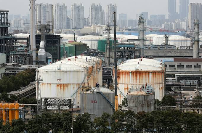 沙特将向亚洲客户大幅下调原油售价