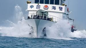 中国海警 依法驱离日非法进入我赤尾屿领海船只