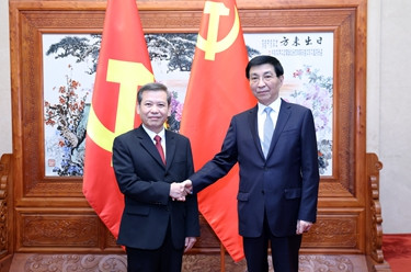 王沪宁会见越南共产党代表团
