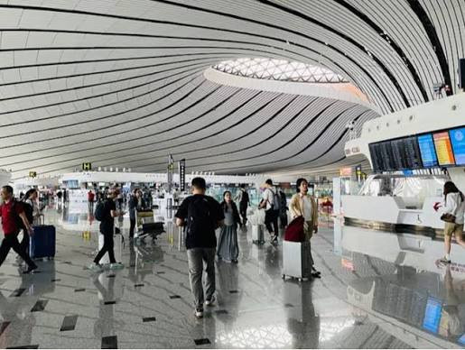 中国经济半年报 民航上半年旅客运输量达3.8亿人次