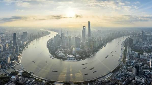 2026年上海经济"半年报":产业发展向新向优 GDP同比增长5.6%