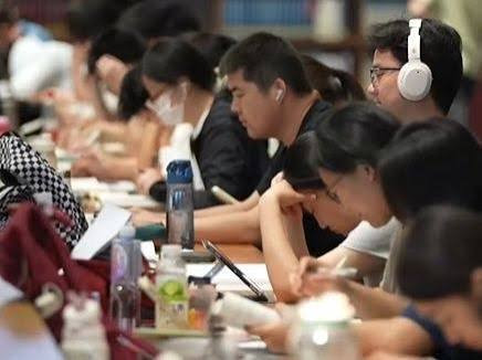 书香伴夏 全民阅读点亮暑期生活