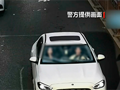 无证上路 少年偷偷驾车出门被查处