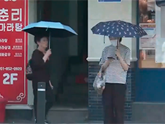 韩国多地气温超39摄氏度 最高级警报范围扩大