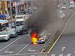江苏无锡 车辆突发故障起火 多方接力救援