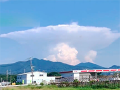 熊本地震前天空出现巨型"蘑菇云"