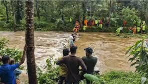 印度喀拉拉邦暴雨致15人死亡