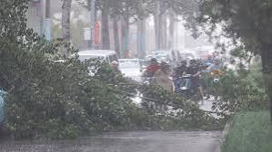 西部多地持续强降雨 各地积极应对