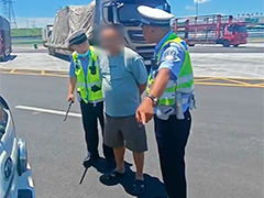 江苏镇江交警快速查控涉诈车辆 拦截资金40万元