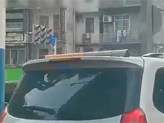 广西百色 司机为"安全"私装警灯被罚