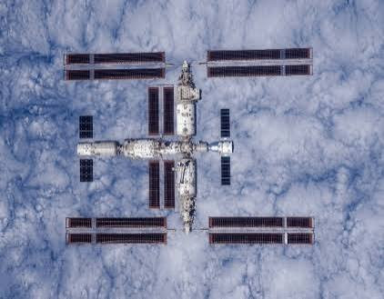 中国空间站 多项空间科学实（试）验并行开展