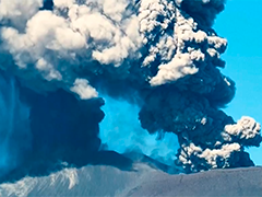 意大利埃特纳火山喷发期间美国游客遭雷击身亡