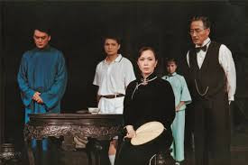 北京 经典话剧《雷雨》再上演 年轻演员接棒