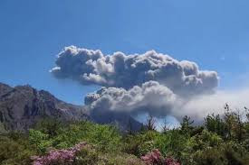 日本樱岛火山发生多次喷发