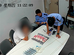 男子打车送钱给骗子 民警及时打电话拦截