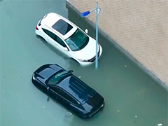 福建东山持续强降雨致城区积水 消防紧急排涝清淤