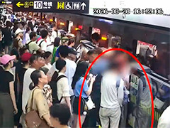手机挂绳外露遭窃 嫌疑人2小时落网