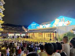 秋日文艺盛宴绽放 多元演艺点亮文旅市场