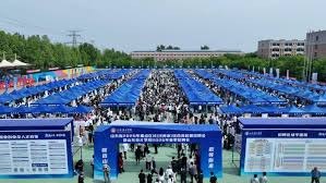山东济南 3万多优质岗位揽英才 满足多元就业需求