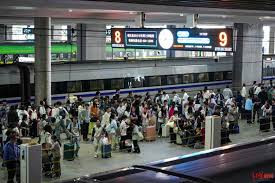 四川 国庆假期铁路成都车站发送旅客370万人次